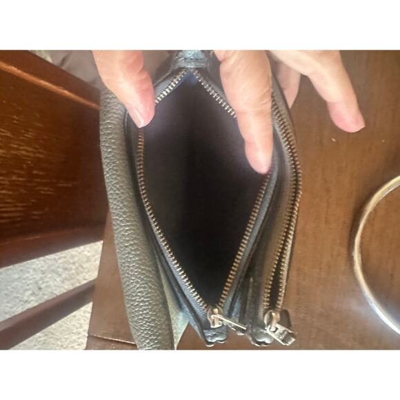 Coach Triple Pebble Zip Wallet Clutch Wristlet Blue Gray Women's EUC - Picture 3 of 10